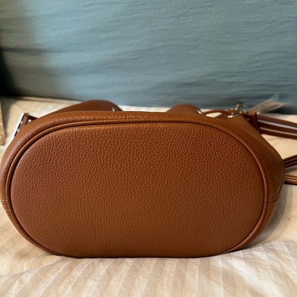 NWT Kate Spade Bucket Bag & coin purse. Brown Pebbled leather,Pristine condition - Picture 2 of 15